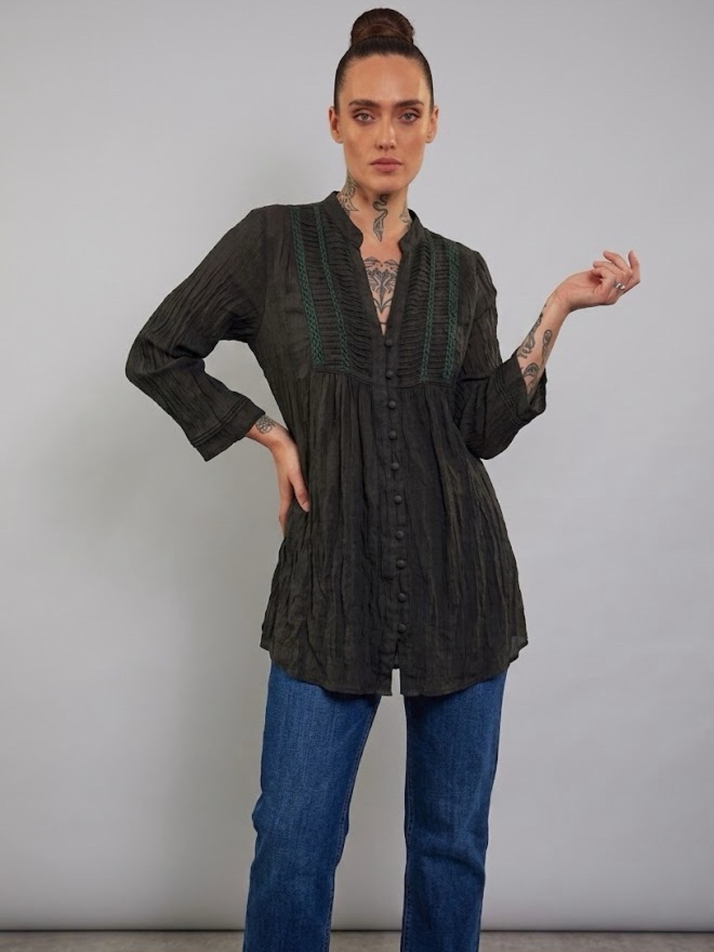 Solitaire Black Button-Front Boho Blouse